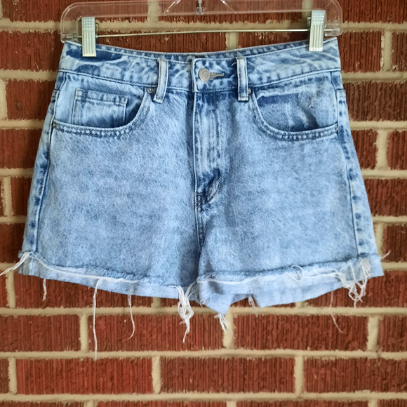 Pacsun MOM SHORT Raw Hem 100% Cotton Light Wash Jean Denim Shorts Size 26 - Picture 1 of 8